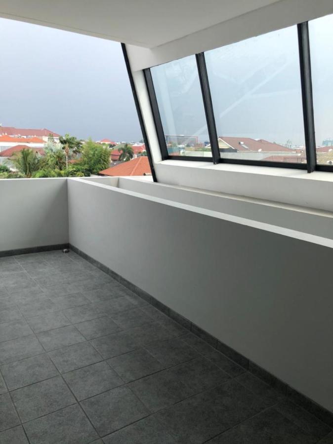 Cozy Puri Hotel Jacarta Exterior foto
